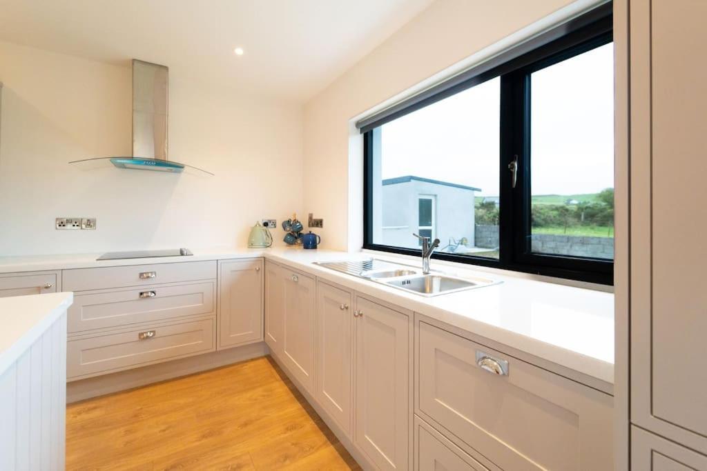 Dingle Way Rest ,Luxury Holiday Home Exterior photo